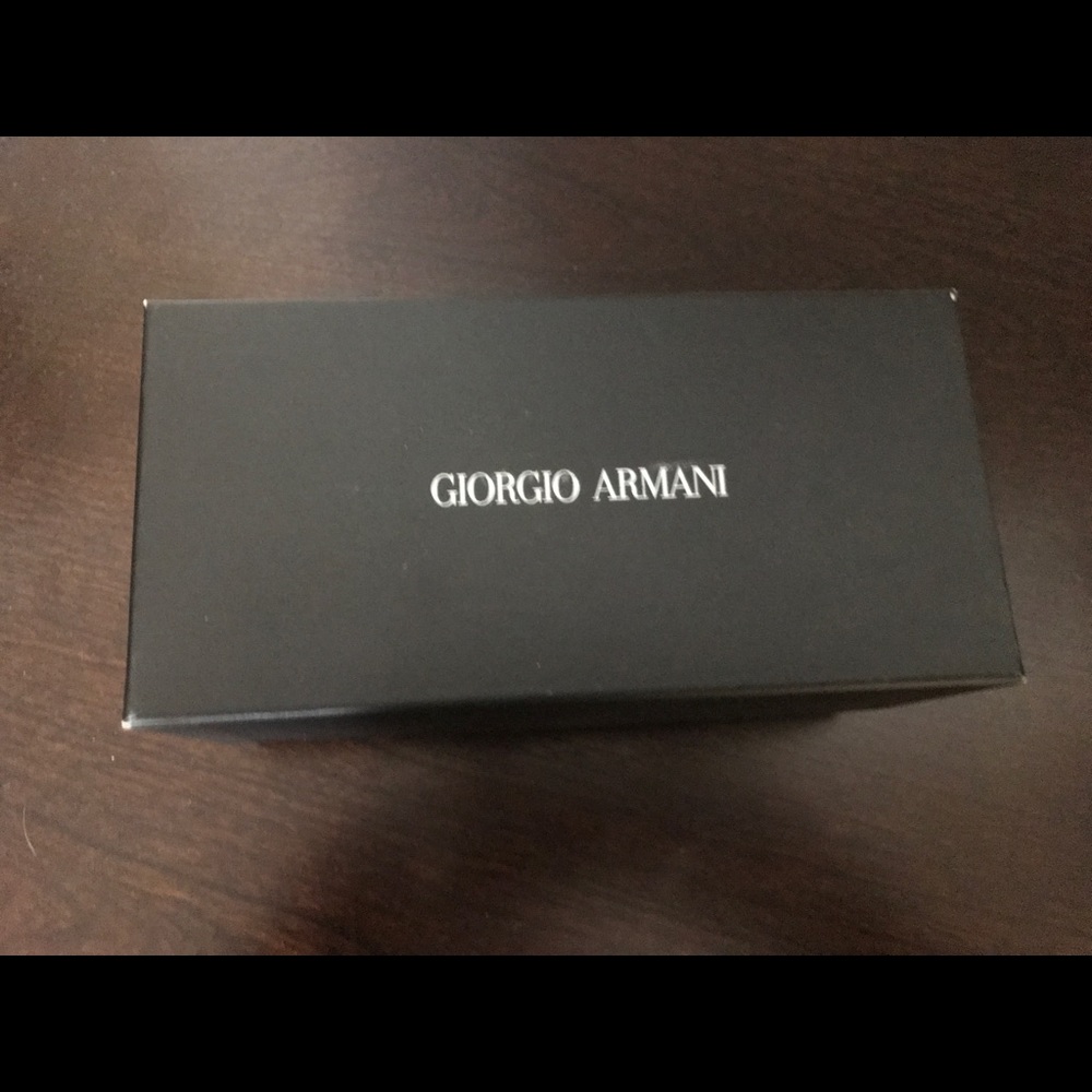 NEW!!💎Giorgio Armani Sunglasses- MADE IN ITALY!🔥 - Picture 5 of 9